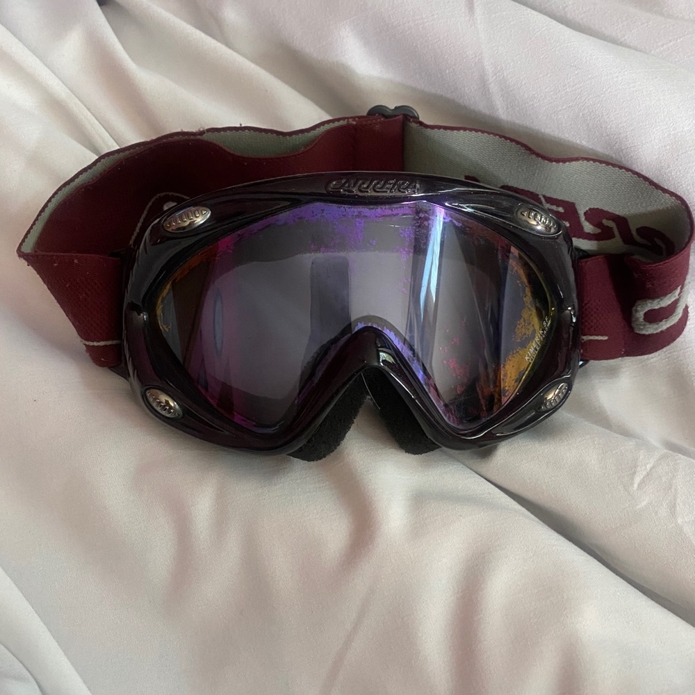 Snowboarding/skiing goggles!